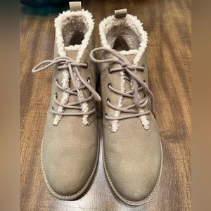 NWOT Sonoma Women’s Taupe Ankle Boots